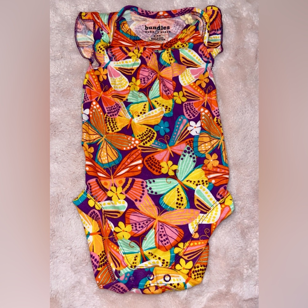 BUNDLE! Fun Summer Onesies 🍉 (8 items included; 3-6 Months)
